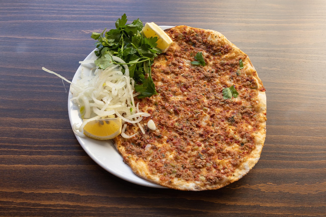 lahmacun, pita, dough, crispy, food, healthy, vitamins, fresh, cook, nutrition, kitchen, gourmet, traditional, culture, turkish, slice, spice, onion, parsley, lemon, lahmacun, lahmacun, lahmacun, lahmacun, lahmacun